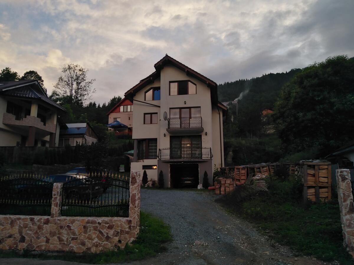 Гостевой дом Villa Delle Camelie Vadu Moţilor-9